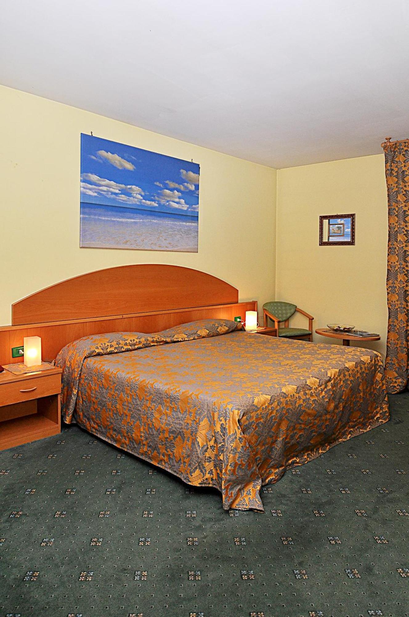 Ascot Lodging Cardano Al Campo Værelse billede