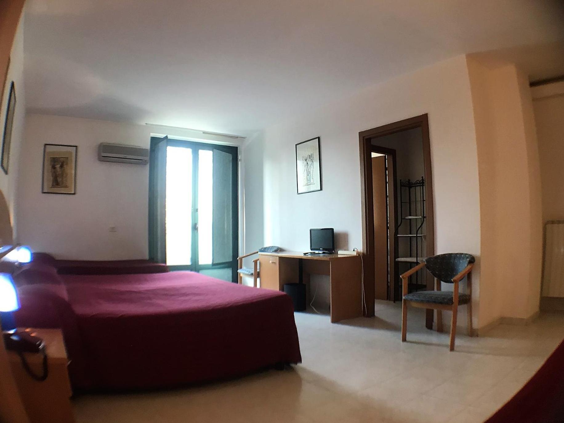 Ascot Lodging Cardano Al Campo Værelse billede