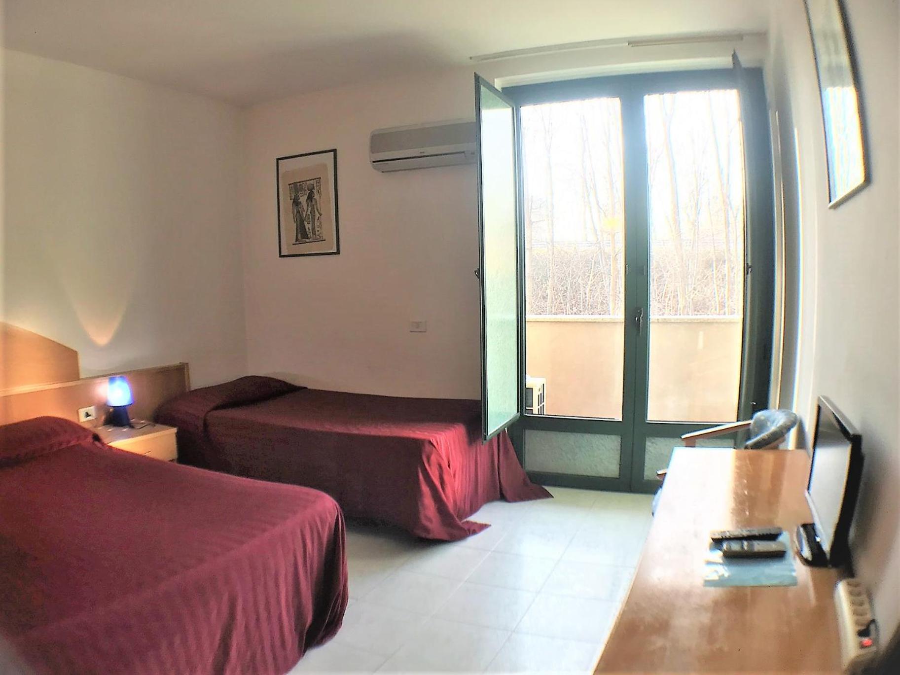 Ascot Lodging Cardano Al Campo Værelse billede